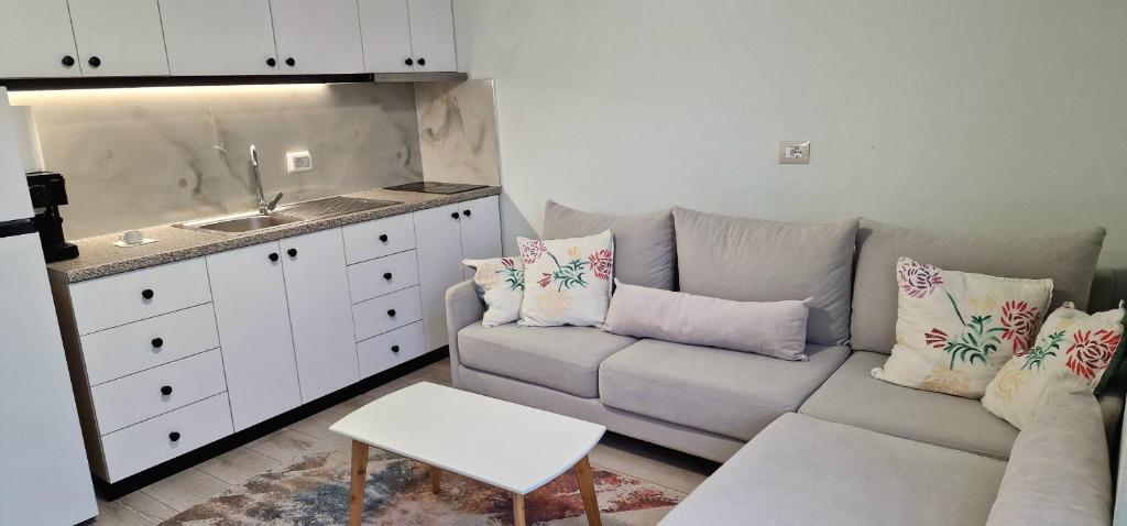 Elysee - Duplex Apartament near the beach - Shkembi i Kavajes - Image 2