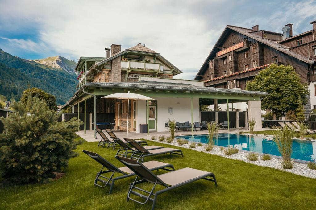 Bazén v ubytování Hotel Post nebo v jeho okolí