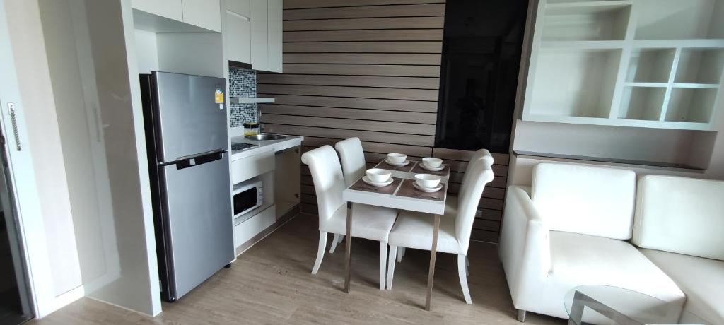 Fotografie z fotogalerie ubytování La Santir Condominiums Modern One Bedroom Sea View 25th Floor v destinaci Jomtien pláž
