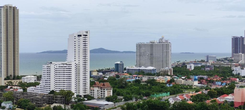 Fotografie z fotogalerie ubytování La Santir Condominiums Modern One Bedroom Sea View 25th Floor v destinaci Jomtien pláž