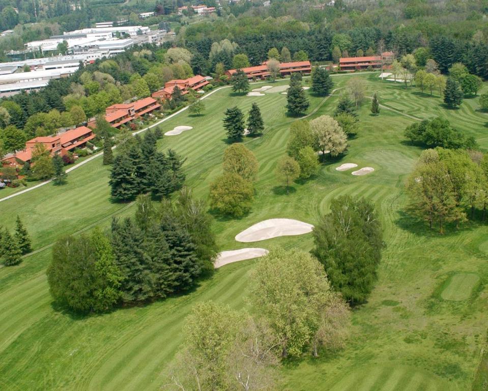 Zaplecze golfowe tego apartamentu lub w pobliżu