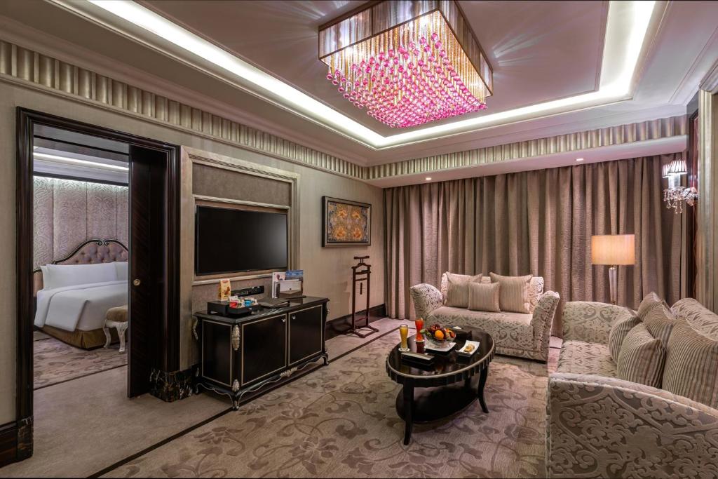 NARCISSUS THE ROYAL HOTEL & CONVENTION