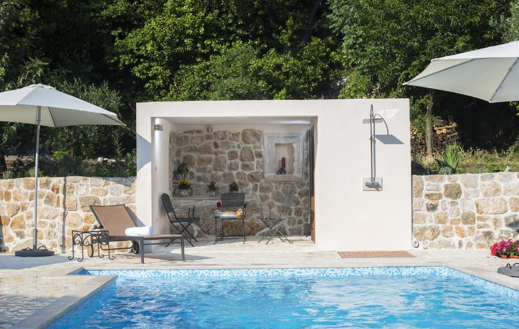 Bazén v ubytovaní Bokun Guesthouse alebo v jeho blízkosti