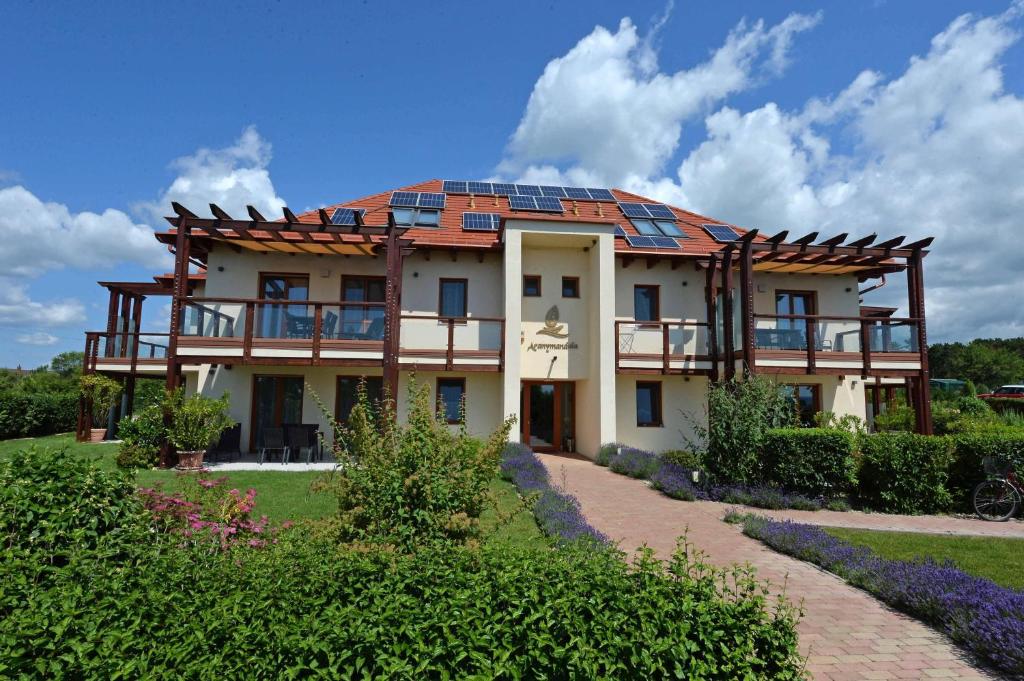 Zahrada ubytování Aranymandula apartmanok