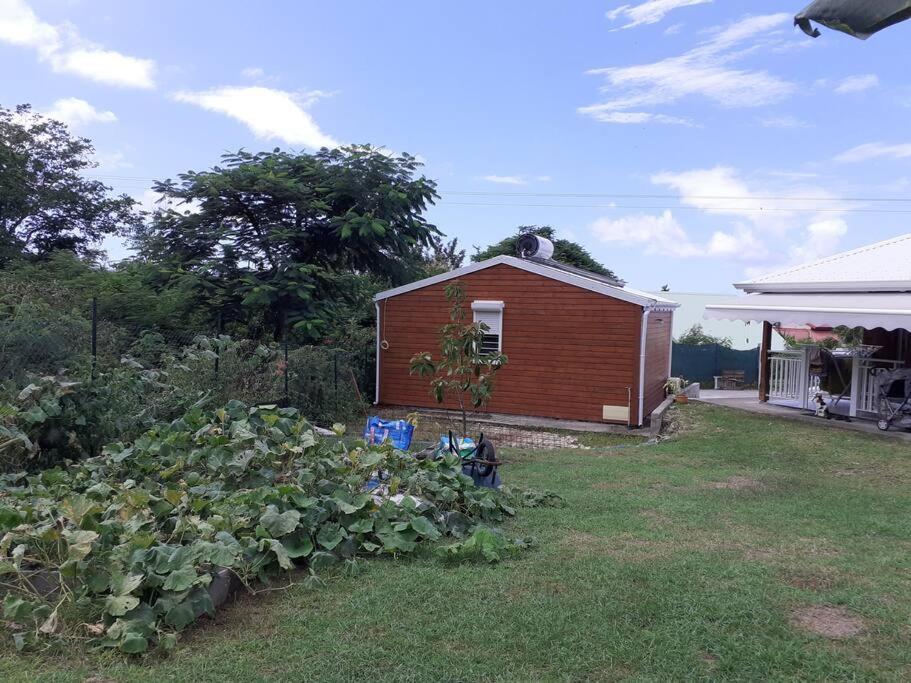 Zahrada ubytování Bungalow agéable et confortable, parking securisé