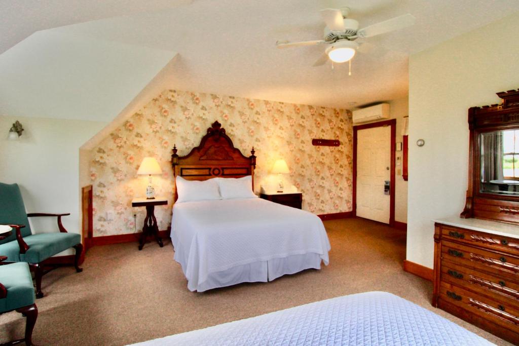 Rose Farm Inn - Queen Room With Sea View