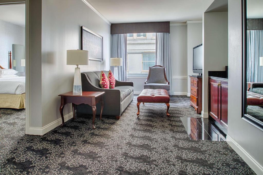 Embassy Suites by Hilton Portland Downtown - Two-Bedroom Suite