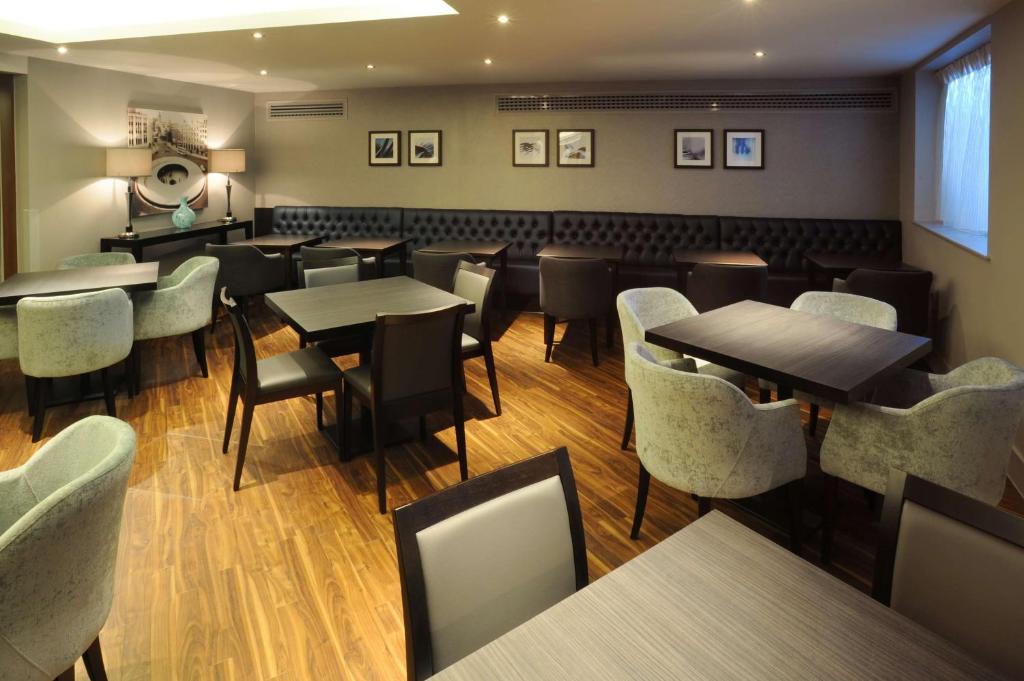 Posezení v ubytování Hampton by Hilton Sheffield