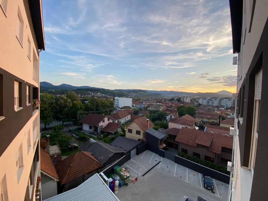 Nespecifikovaný výhled na hory nebo výhled na hory při pohledu z apartmánu