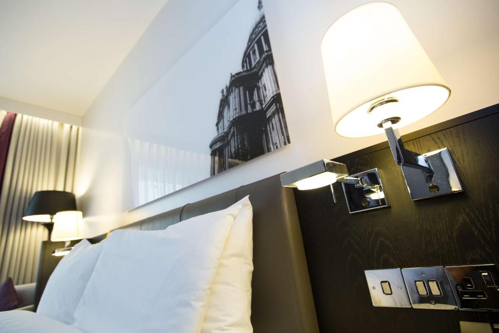 Hilton London Angel Islington - Double Room - Mobility Access