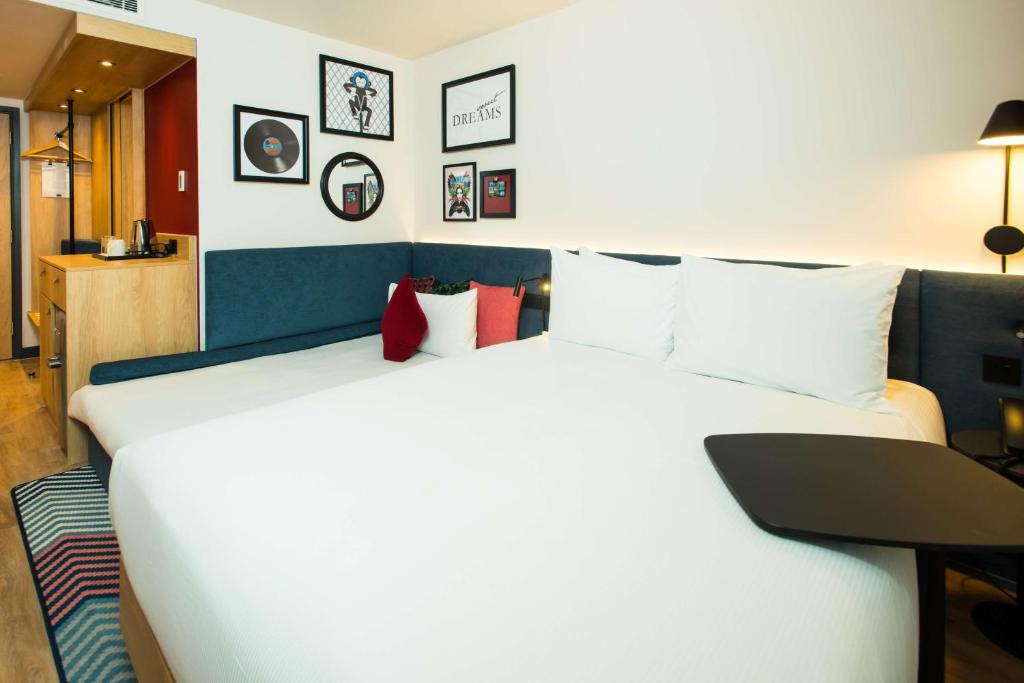 Hampton by Hilton London Park Royal - 连接皇后家庭房间