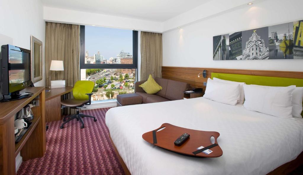Hampton By Hilton Liverpool City Centre - 带码头景和沙发床的皇后室