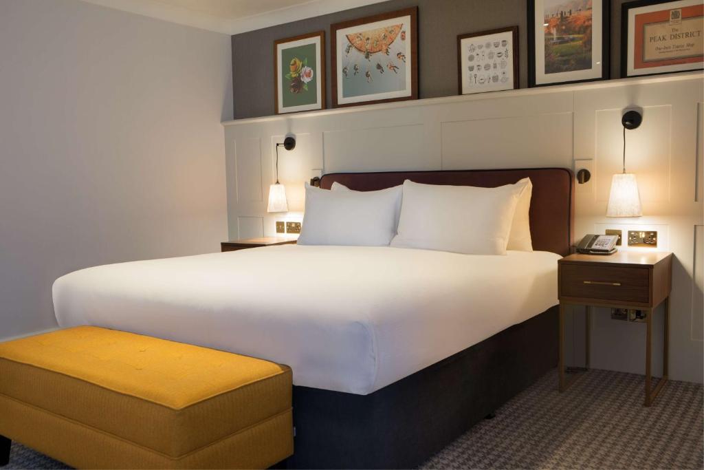 DoubleTree by Hilton Stoke-on-Trent, United Kingdom - Room King Family Con Sofá Cama