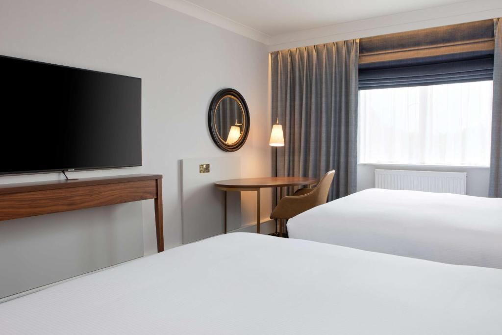 DoubleTree by Hilton Stoke-on-Trent, United Kingdom - Habitación Queen Con Dos Camas Queen