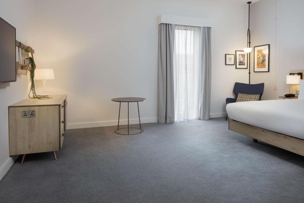 Hilton Garden Inn Stoke On Trent - Queen Room - Acceso A La Movilidad