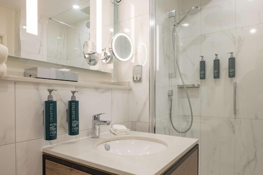 DoubleTree by Hilton Manchester Airport - 