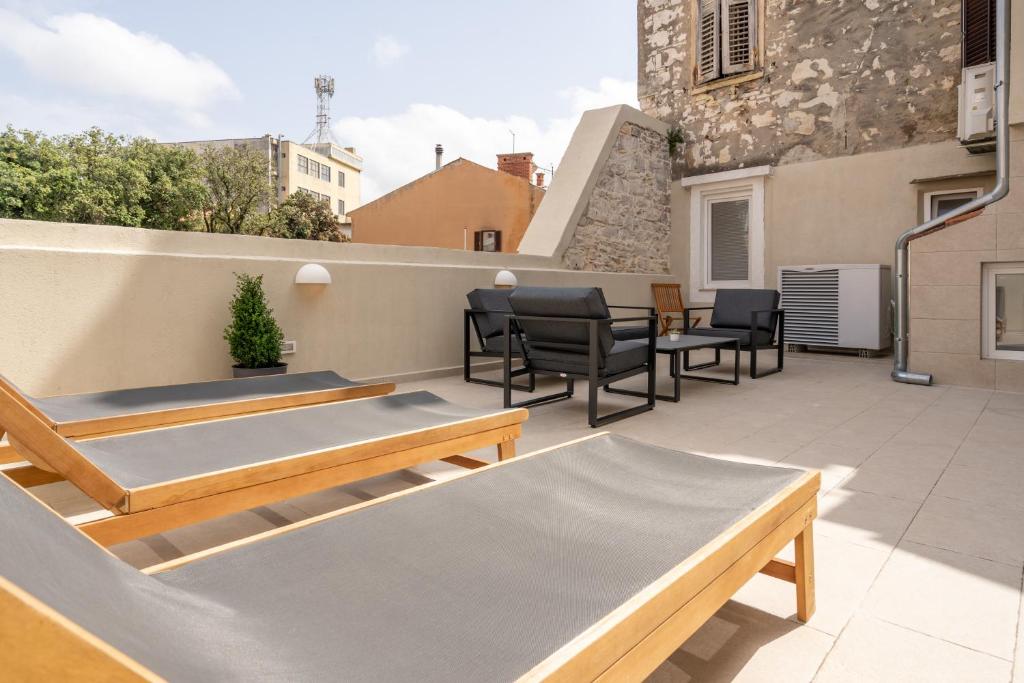 AAA Apartments & Rooms with free private parking - reservation needed - 7