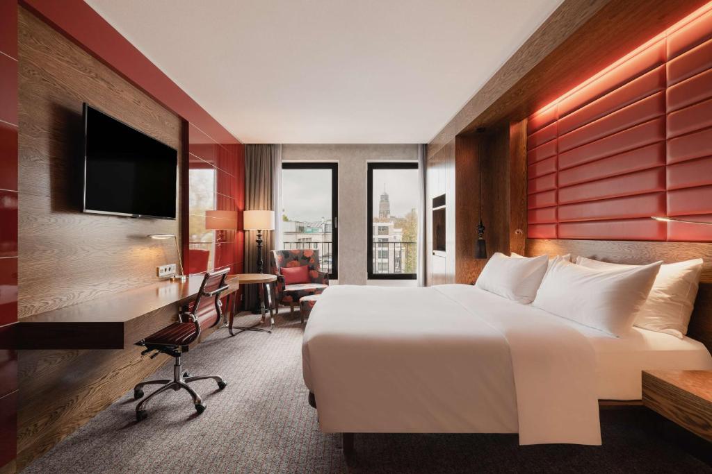 Postel nebo postele na pokoji v ubytování Hilton The Hague