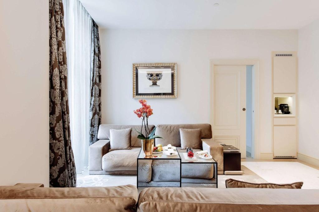 Aleph Rome Hotel, Curio Collection By Hilton - Resim 18