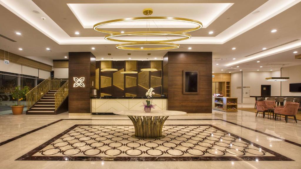Лобби или стойка регистрации в Hilton Garden Inn Isparta
