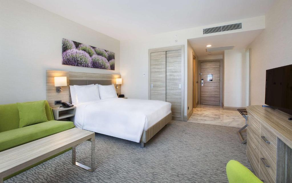 Телевизор и/или развлекательный центр в Hilton Garden Inn Isparta