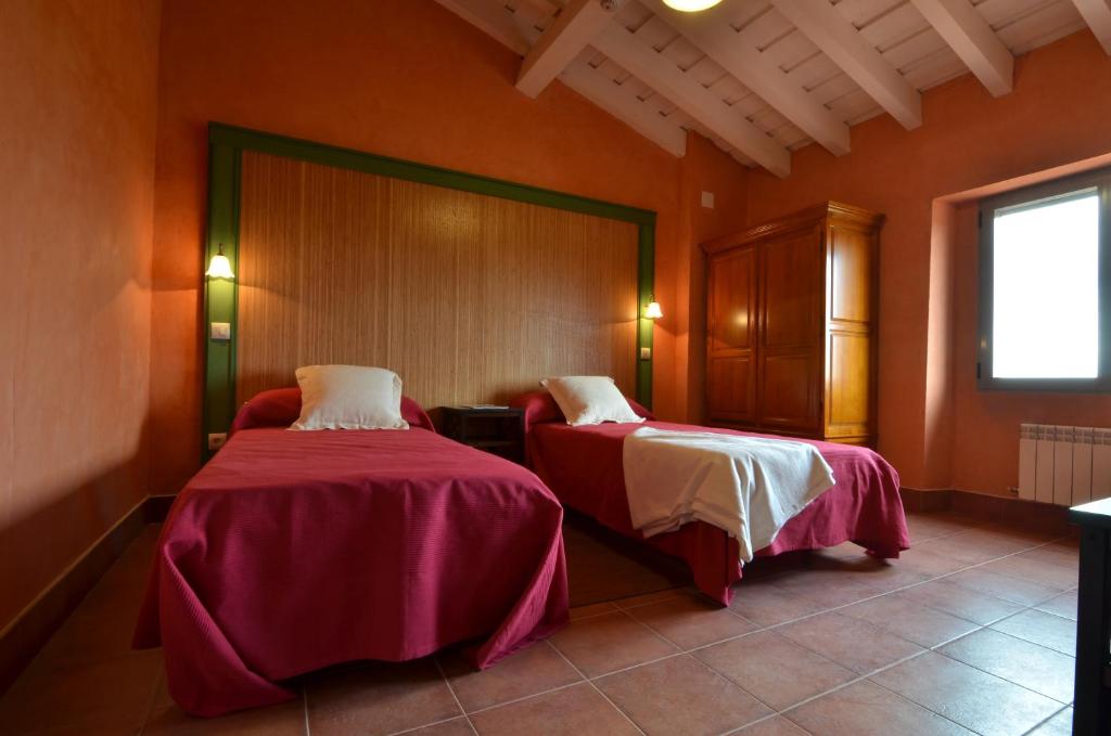 Hotel San Miguel del Valle Amblés - Chambre Triple Confort Avec Douche