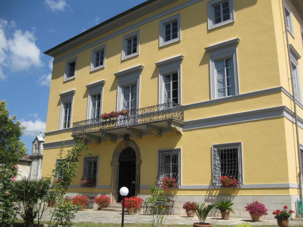 The building in which a panziókat is located