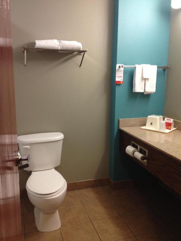 Super 8 by Wyndham Rainsville - Habitación Con 2 Camas Grandes - No Fumadores