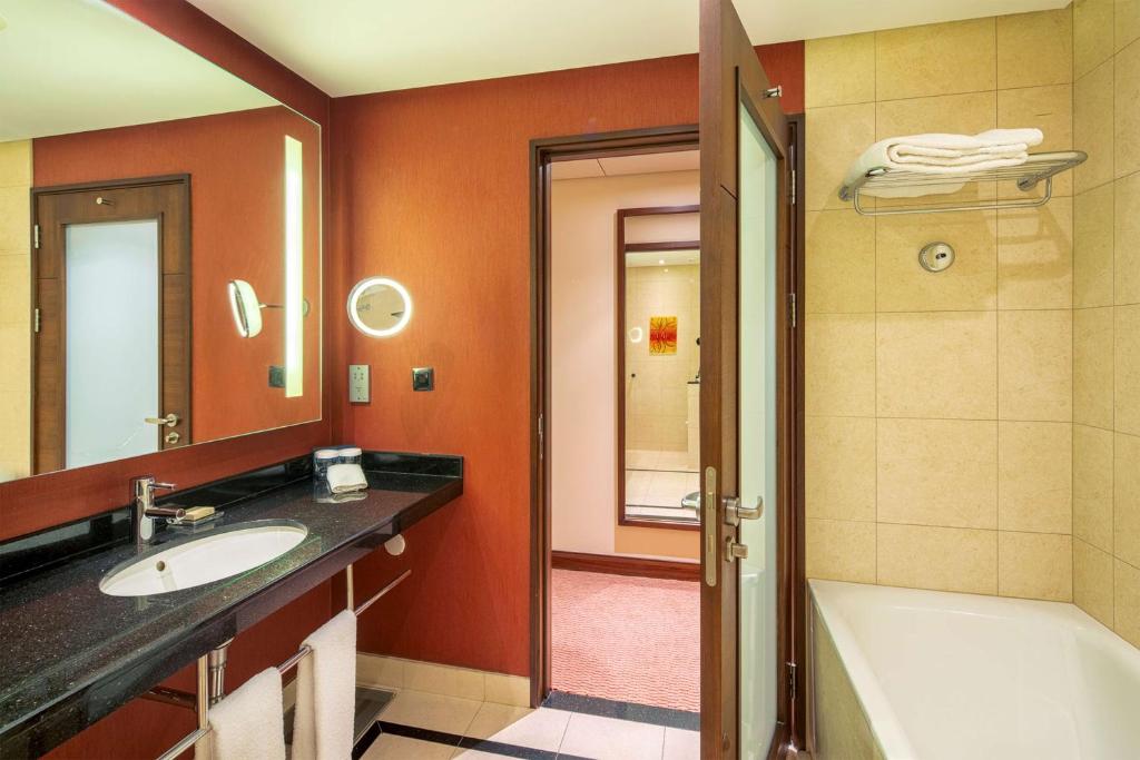 Kúpeľňa v ubytovaní Hilton Warsaw City Hotel