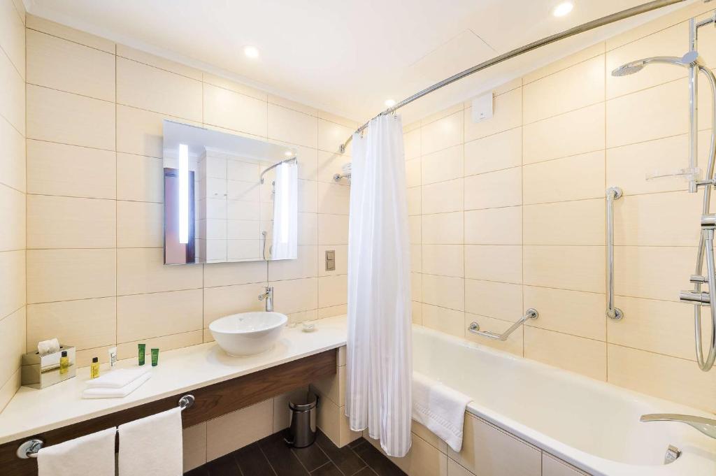 Hilton Garden Inn Krasnoyarsk - Kingkamer