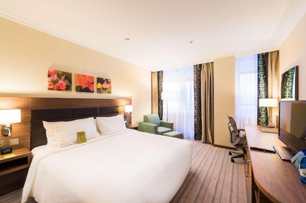 Hilton Garden Inn Krasnoyarsk - Family Connecting Rooms
