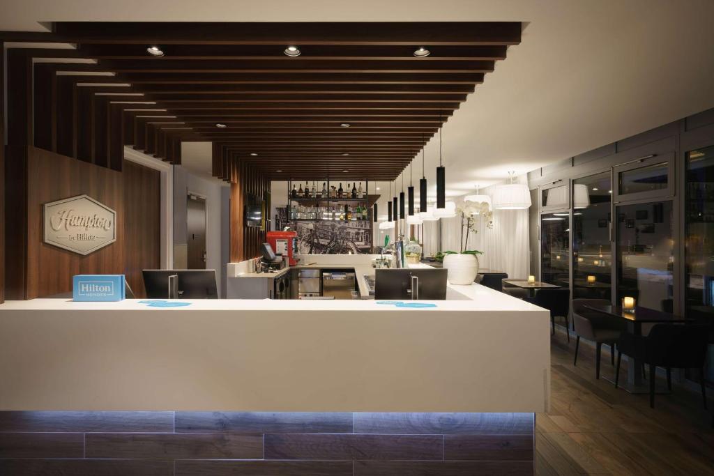 Hampton by Hilton Amsterdam Centre East - Resim 9