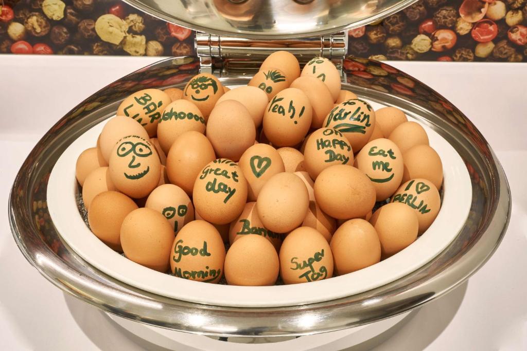 Hampton by Hilton Berlin City Centre Alexanderplatz - Resim 6