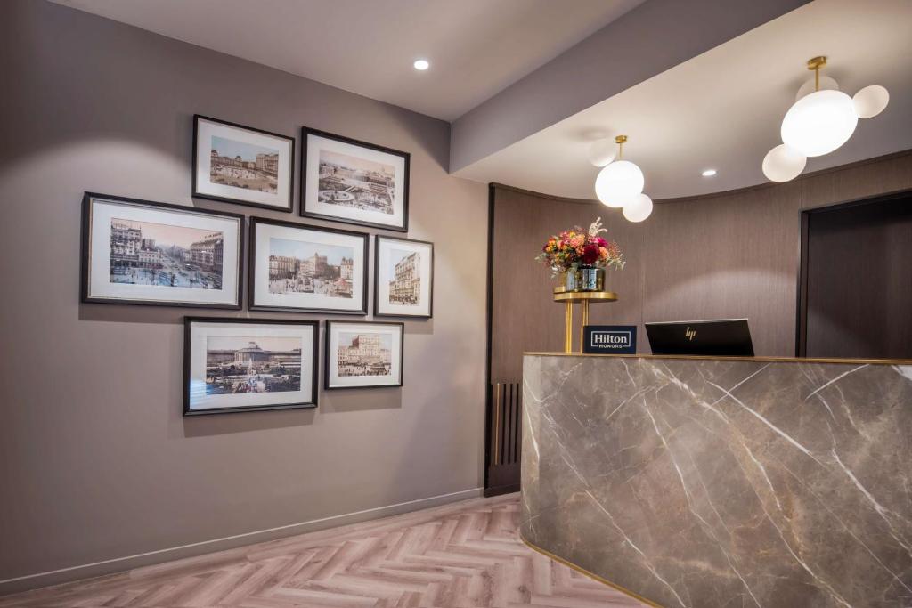 DoubleTree By Hilton Brussels City - Resim 4