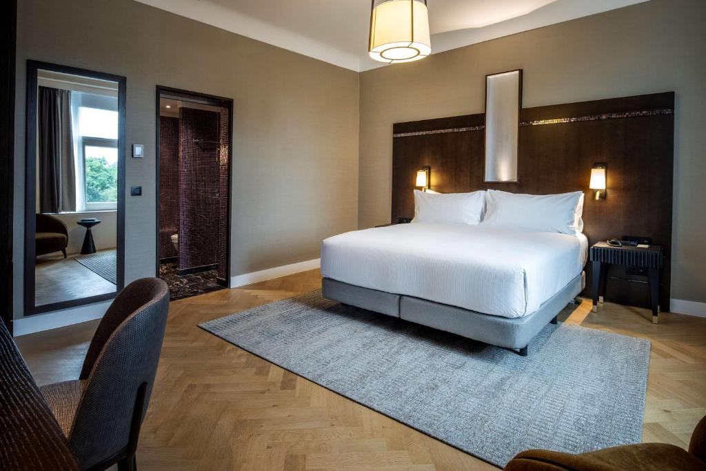 DoubleTree By Hilton Brussels City - Resim 31