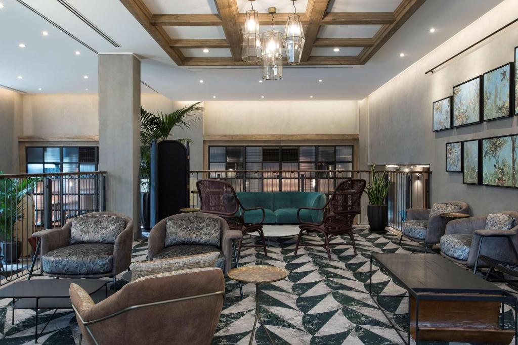 Posedenie v ubytovaní DoubleTree By Hilton Rome Monti