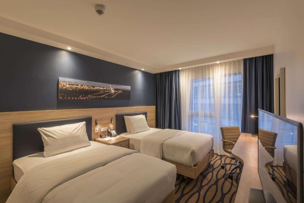 Hampton By Hilton Frankfurt Airport - Resim 13