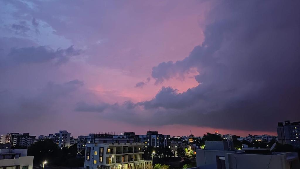 Fotografie z fotogalerie ubytování AMBIENT HOME STAY, In Nashik v destinaci Nášik