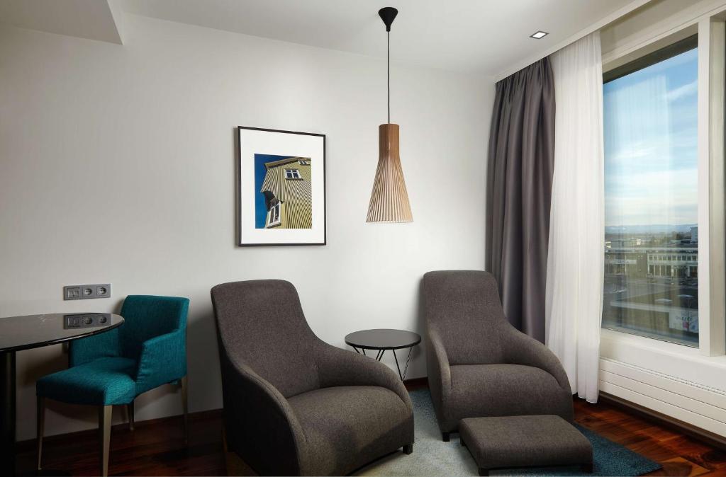 Posezení v ubytování Hilton Reykjavik Nordica