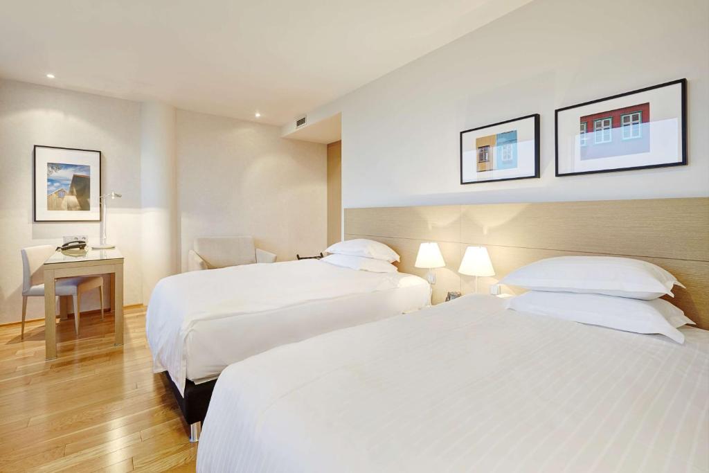 
Twin Family Room with Scenic View
