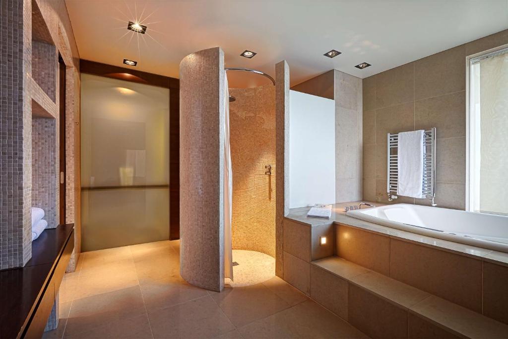 Hilton Reykjavik Nordica - Resim 41