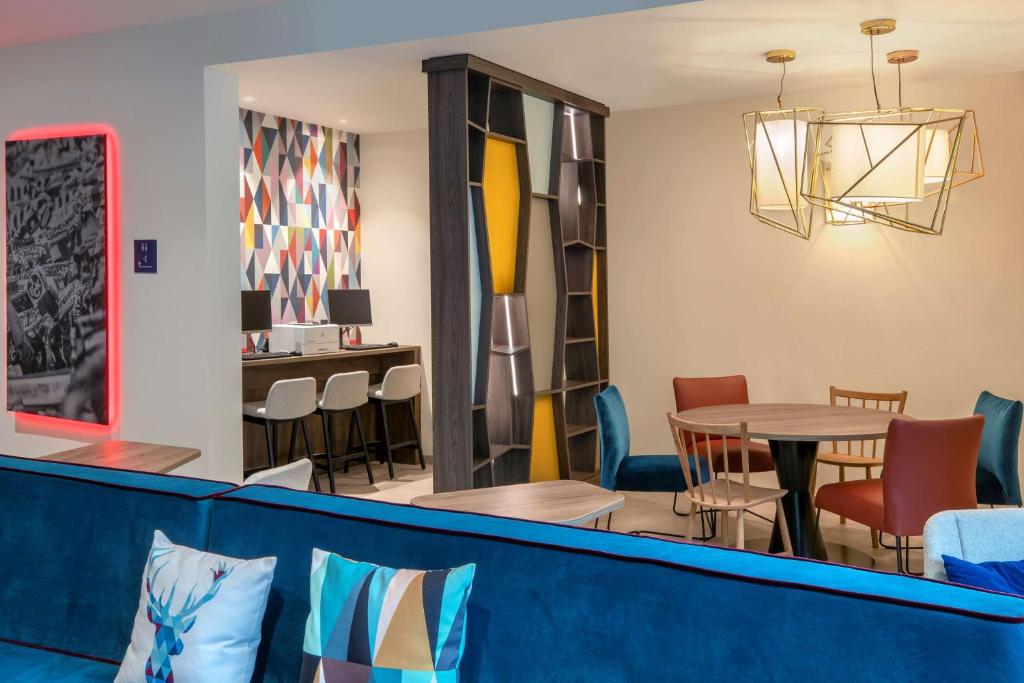 Posezení v ubytování Hampton By Hilton Kaiserslautern