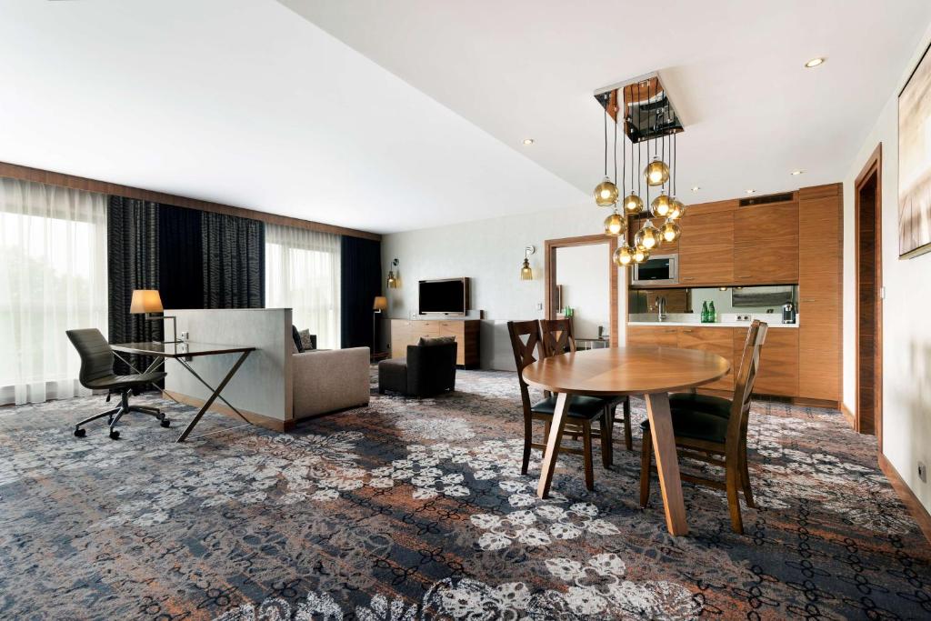 DoubleTree by Hilton Krakow Hotel & Convention Center - Resim 44