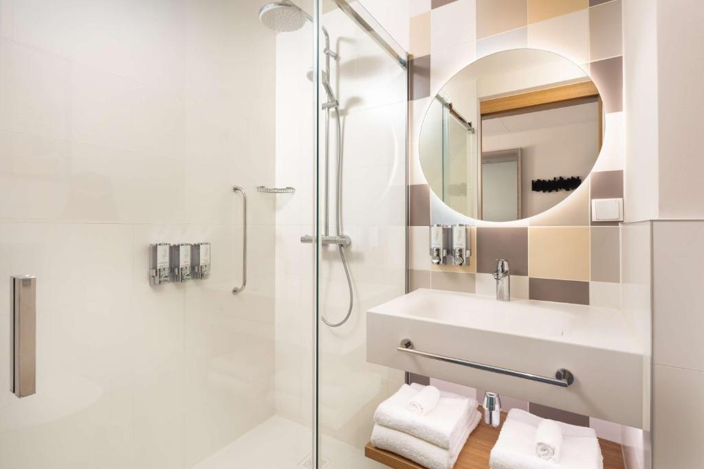 Hampton by Hilton Lódz City Center - Resim 33