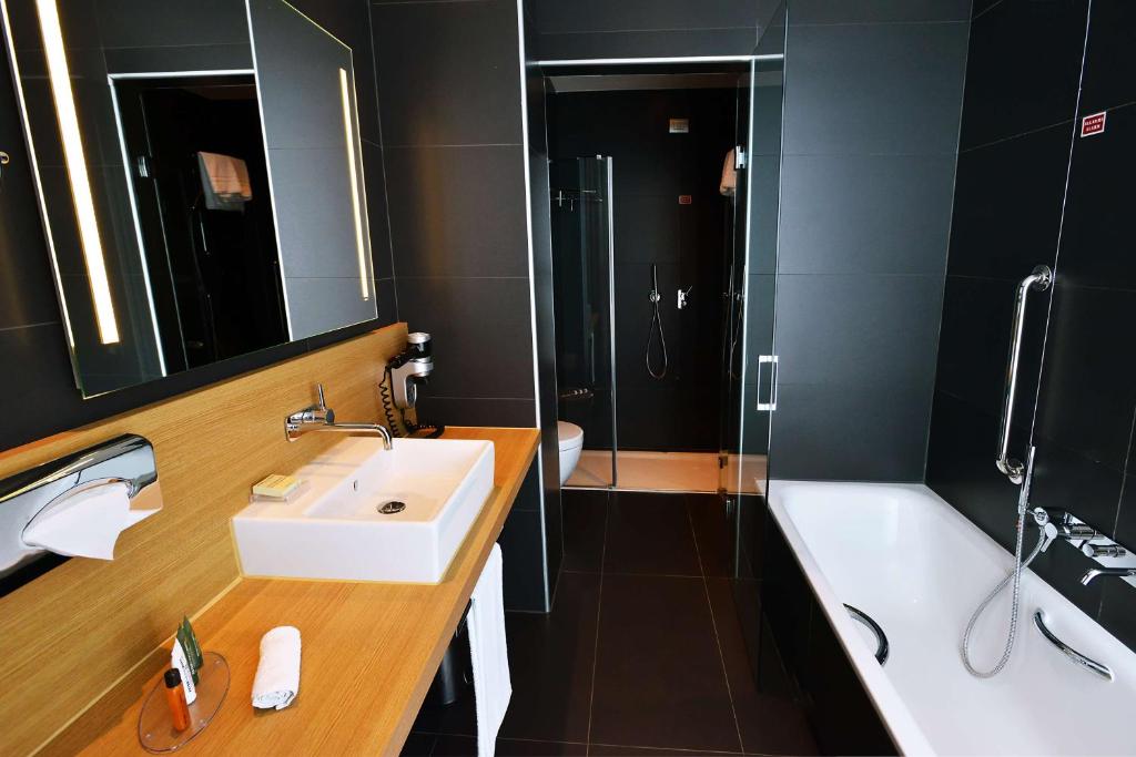 Hilton Garden Inn Milan North photo