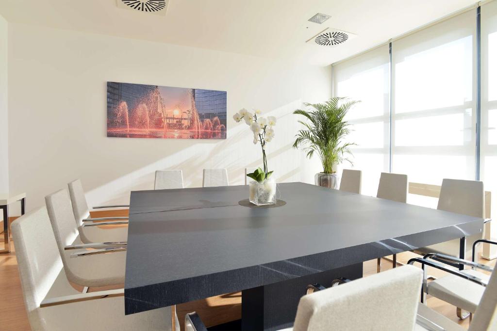 Hilton Garden Inn Milan North - Resim 32