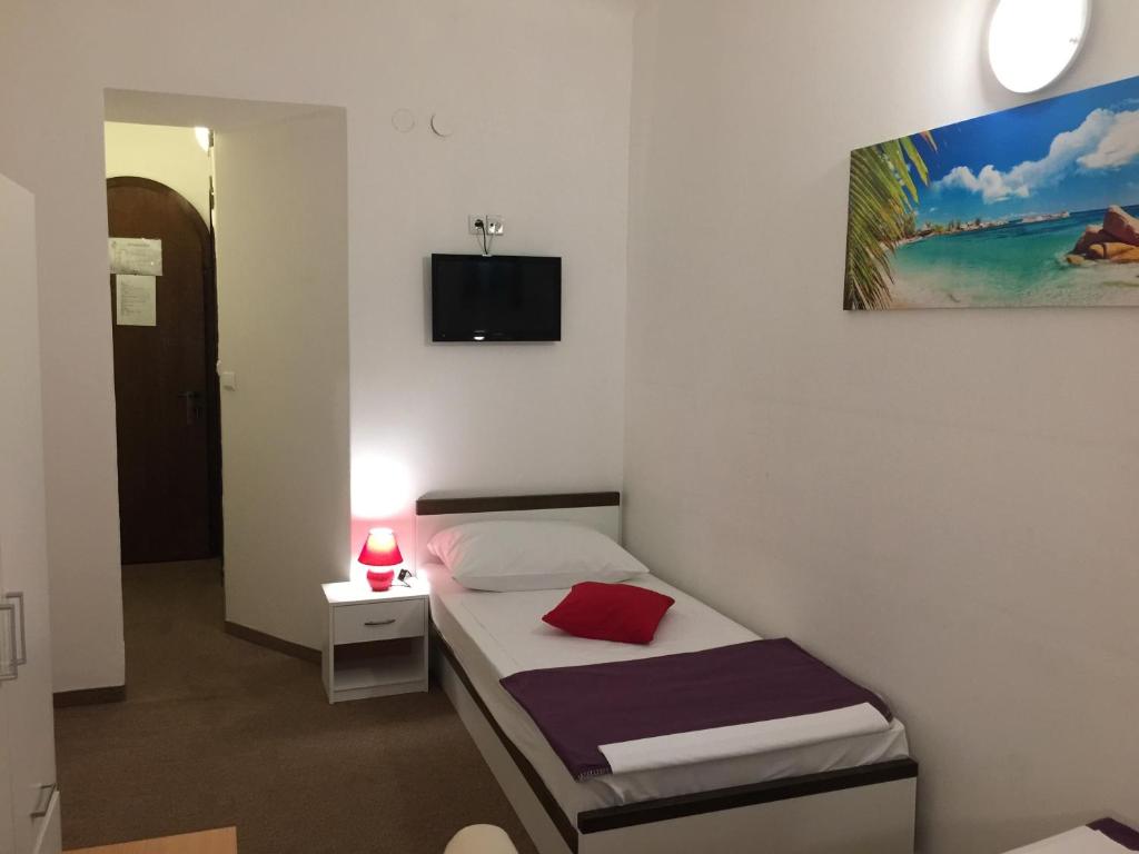 Pansion Ruža - Economy Twin Room