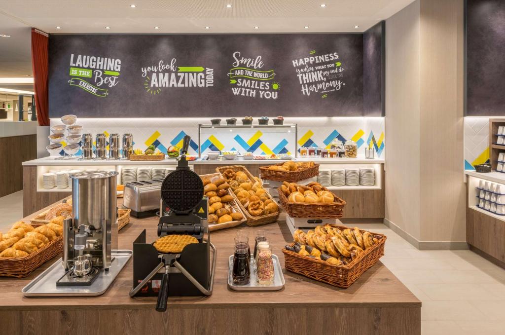 Hampton By Hilton Munich City West - Resim 10