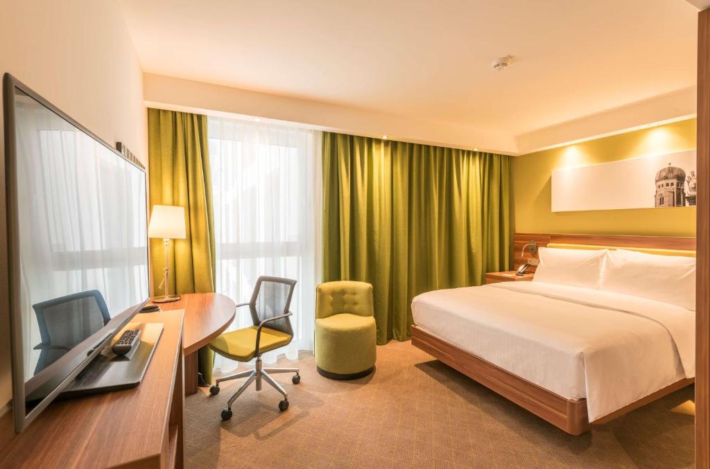 Hampton By Hilton Munich City West - Resim 9