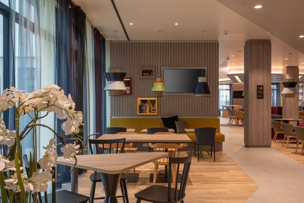 Hampton By Hilton Munich City North - Resim 4